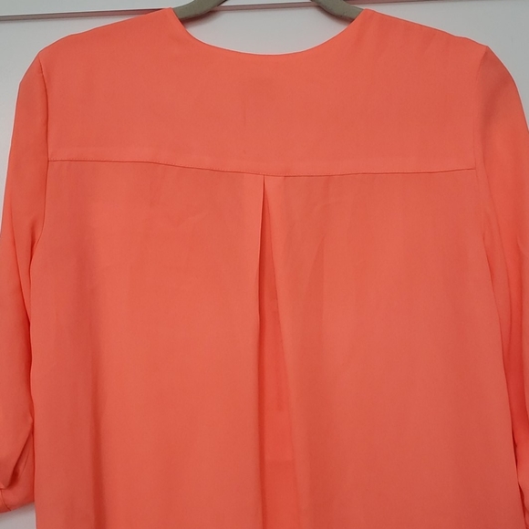 Dynamite neon coral blouse - Picture 7 of 7